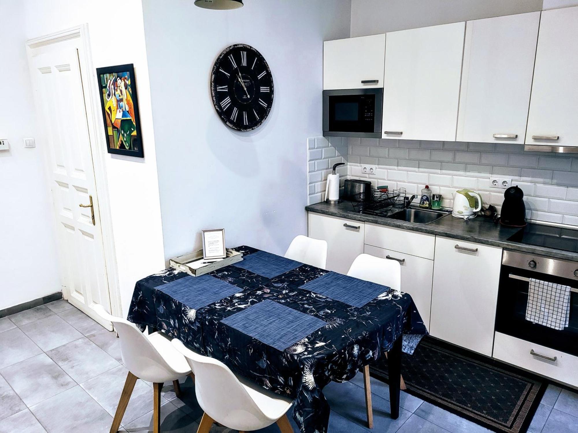 Christoph'S Central Apartment Budapest Luaran gambar