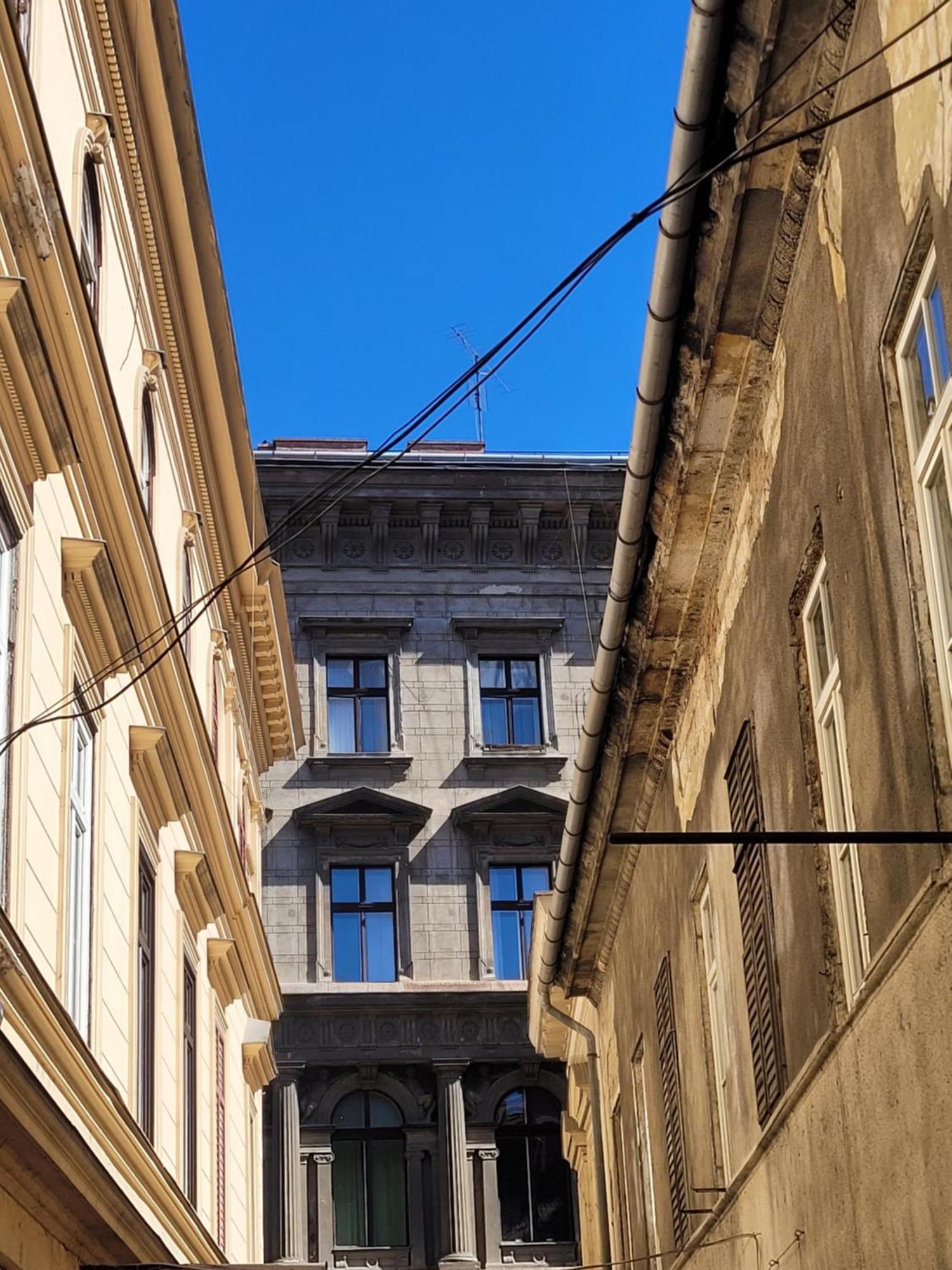 Christoph'S Central Apartment Budapest Luaran gambar