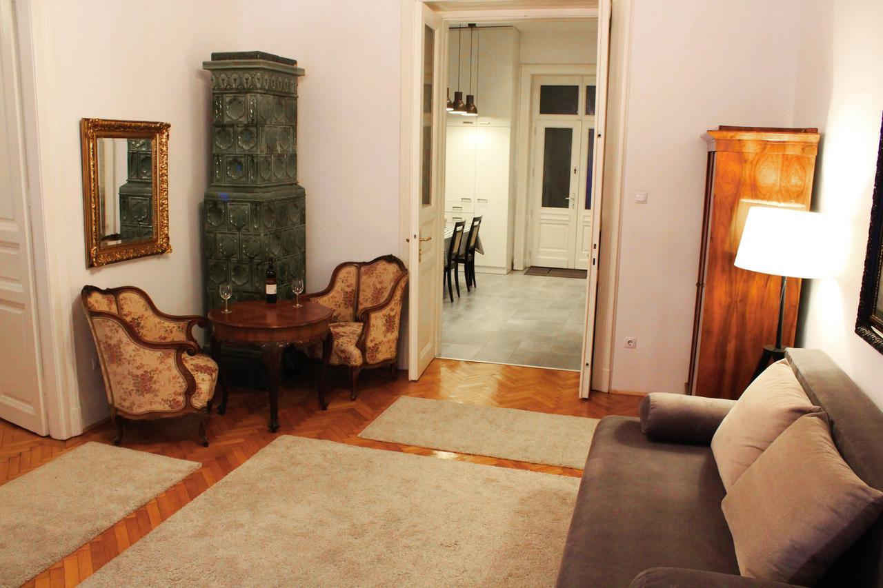 Christoph'S Central Apartment Budapest Luaran gambar